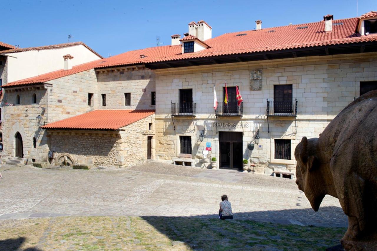 Parador De Santillana Gil Blas Hotel Santillana del Mar Exterior photo