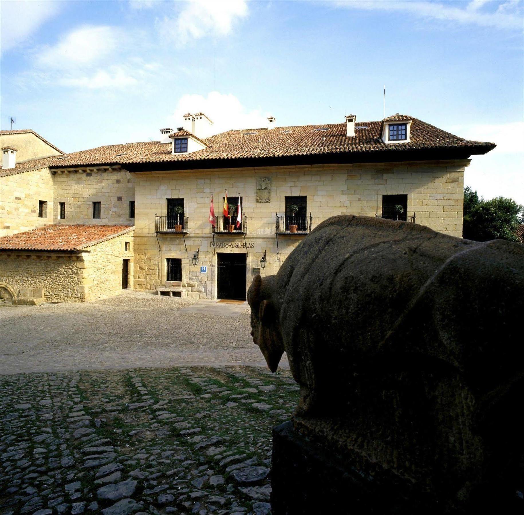 Parador De Santillana Gil Blas Hotel Santillana del Mar Exterior photo